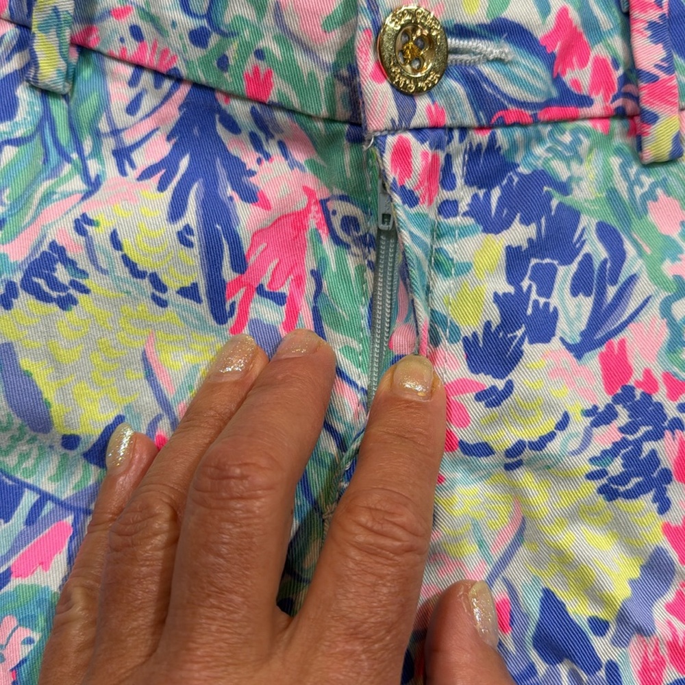 Lilly Pulitzer 5” Callahan shorts - Picture 4 of 10
